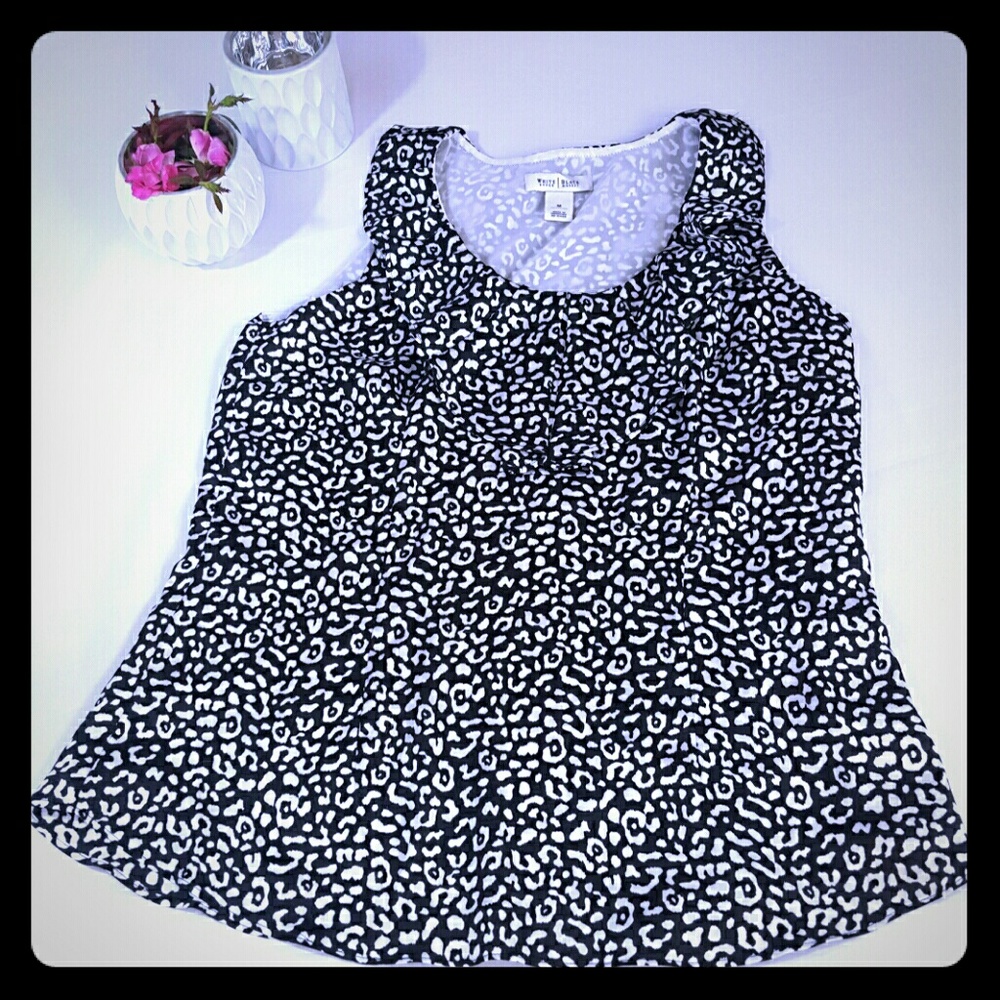 White House Black Market lined Blouse Size Medium